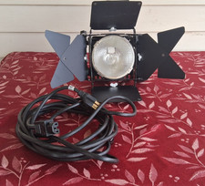 Lowel Omni-Light Flood Light W/Barn Door, Screen, Power Cord, Lamp