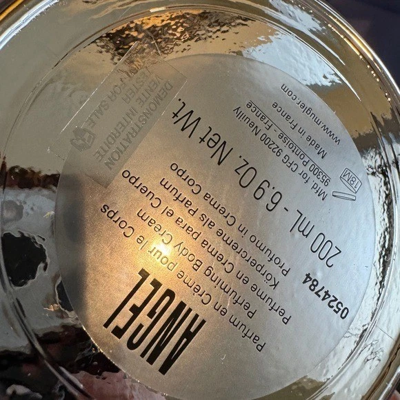 Crema corporal embellecedora Thierry Mugler Angel 6,9 fl oz 200 ml Foto 3 de 3