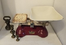 Weylux The Queen Vintage Retro Red Kitchen Scales with Pan and Weights