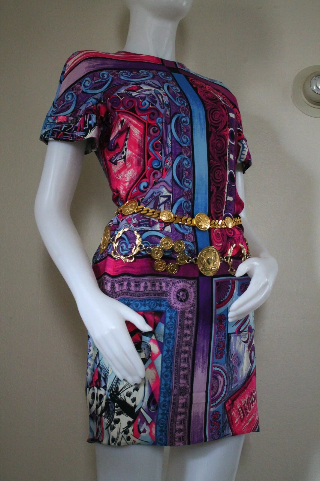 ? Abito Vintage Gianni Versace Stampa 'Cantastorie' Nuovo con etichette 1991 A I Taglia 42 Italia