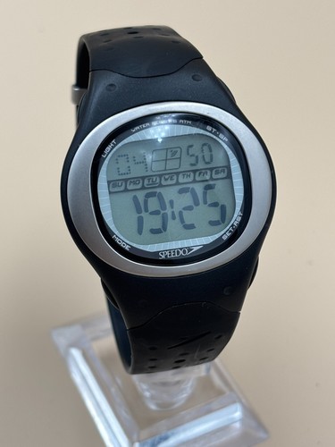 Speedo aquatrim ADXG01 men`s sport digital watch LCD display RARE watch 5ATM - Picture 2 of 10