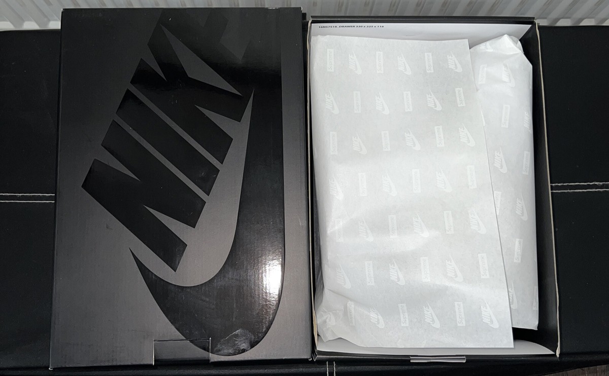 Nike x supreme Nike Air Force 1 - UK 8!White!!!!BNIB!100