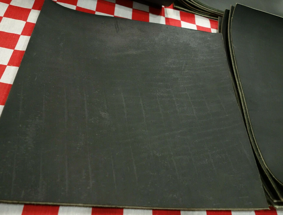 HORWEEN FOREST GREEN CHROMEPACK LEATHER CUTS FOR CRAFTS, DIY PROJECTS. - Image 4 of 4