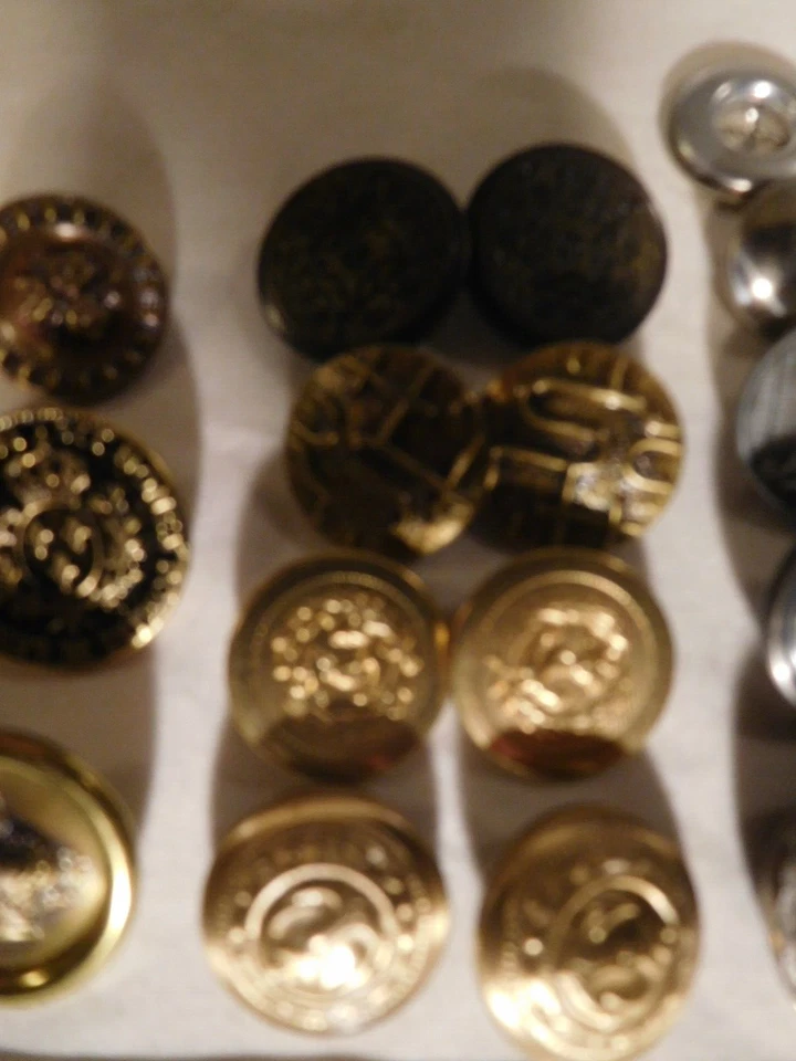 Lote de 12 pares de botones de metal color latón y plata vintage de 7/8 a 1" ~ corona, caballo Foto 4 de 4