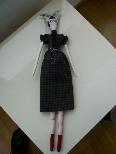 muñeca modelo tilda, hecha a mano, de 55 cms./ tilda´s doll handmade, length: 55 - Imagen 3 de 4