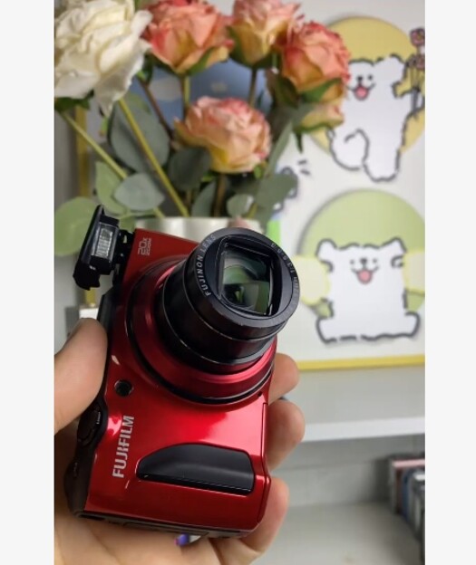 FUJIFILM F1000EXR ホワイト コンパクトデジタルカメラ 富士フイルム FinePix F1000EXR [ホワイト] 価格比較 - 価格.com