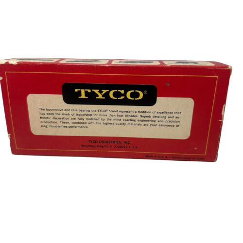 HO TYCO 324B: DU PONT CHEMICAL Tank Car DUPX 6046, C6 - Picture 4 of 5