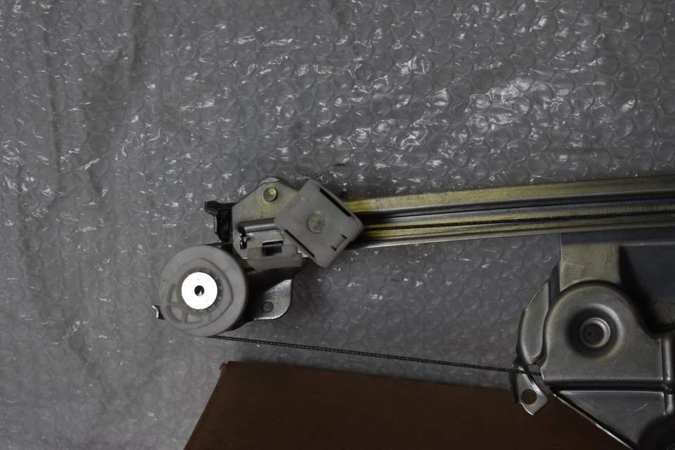 MERCEDES BENZ E430 BASE ELEVALUNAS DERECHO 1998-2002 OEM A210 730 16 46 Foto 2 de 4