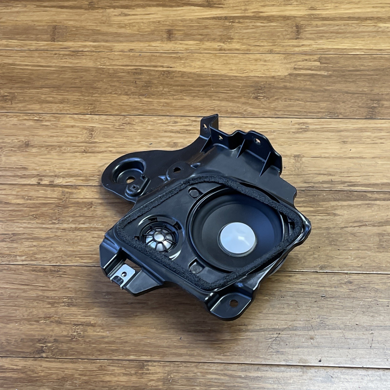 2014-2020 BMW i8 I12 Rear Left & Right Speakers W/ Housing Assembly OEM