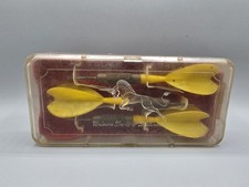 Vintage Unicorn Darts Of Distinction With Plastic Yellow Flights And Case - Read