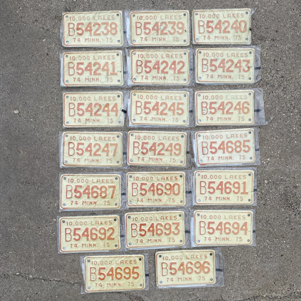 Minnesota License Plate Lot of 20 - Single Trailer Plates 1974 1974 MN - Image 1 of 1