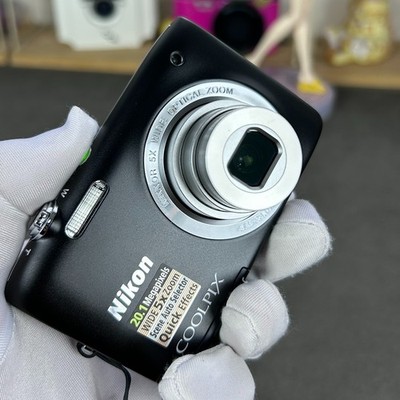 Nikon Coolpix S2800 Argenté 20.1 MP + Carte SD 4GB - Compacte (Occasion)