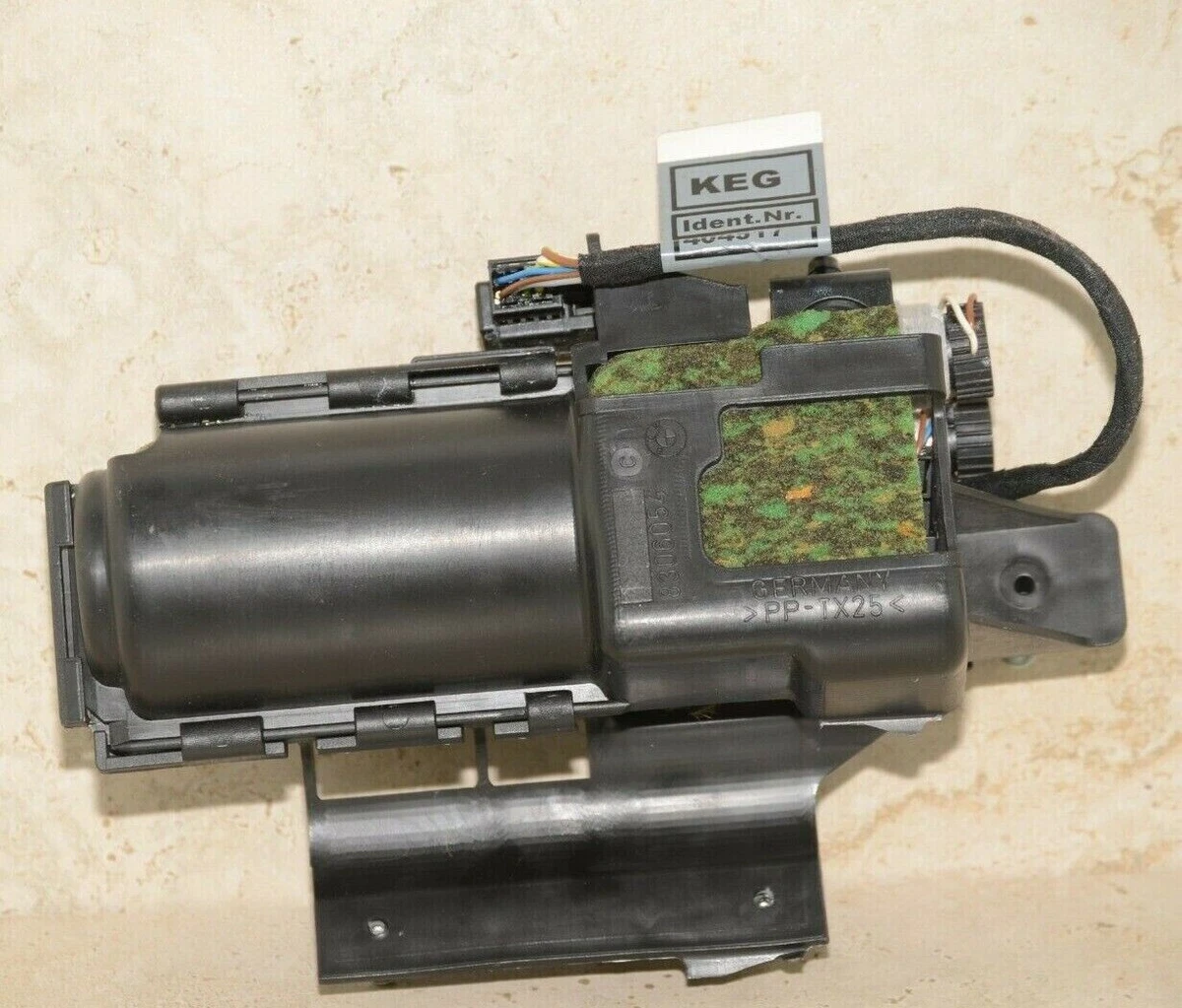 BMW 745i E65 E66 02-08 - Front Seat Heater Motor Pump - 8306054 | eBay