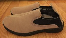 New Womens Lands End fur-lined mocs/slippers, Englisht tan, US Size 7