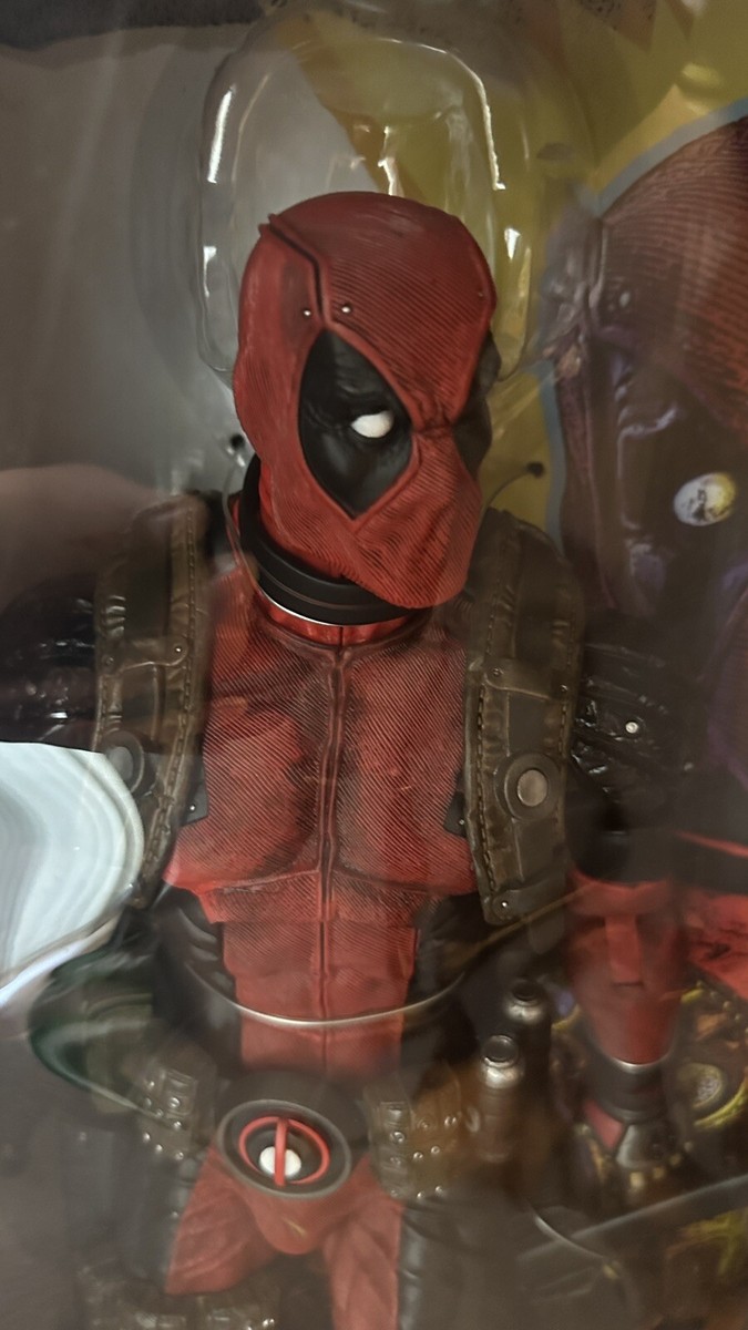 NECA Deadpool 18