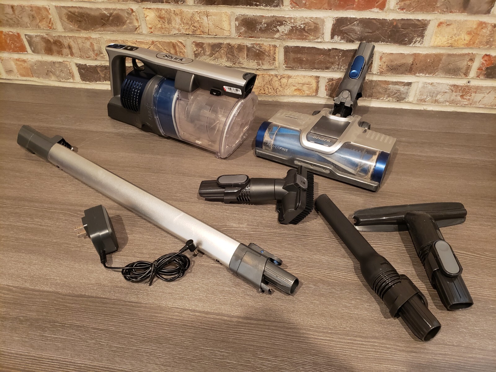 Shark AntiAllergen Pet Plus Cordless Stick Vacuum UZ365H Battery