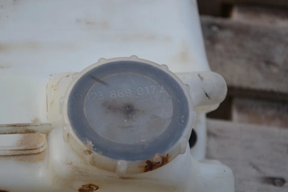  Mercedes W123 S123 Station Wagon Estate parabrisas trasero tanque botella líquido Foto 3 de 3