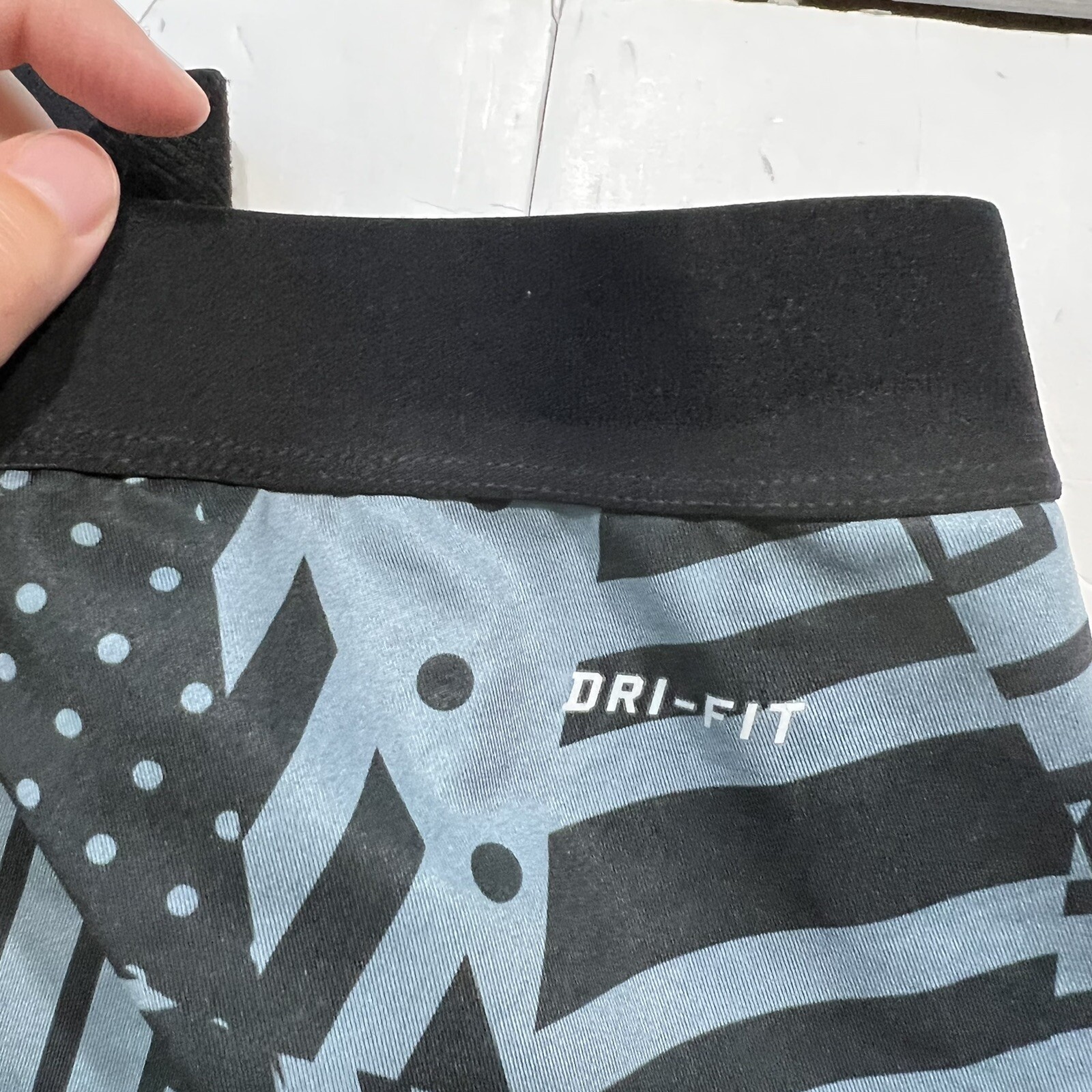 NIKE PRO Capri Black/Gray Patterned Compression T… - image 6