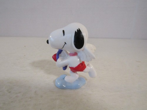 Vintage Peanuts PVC Figure SNOOPY Cupid Valentines Love Heart 2" Cake Topper - Picture 3 of 5