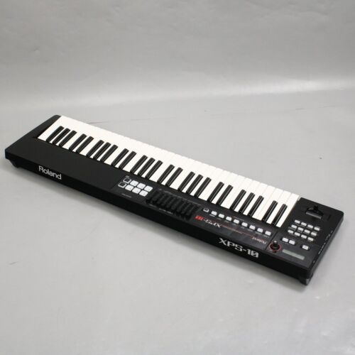 Roland XPS 10 - Picture 1 of 7