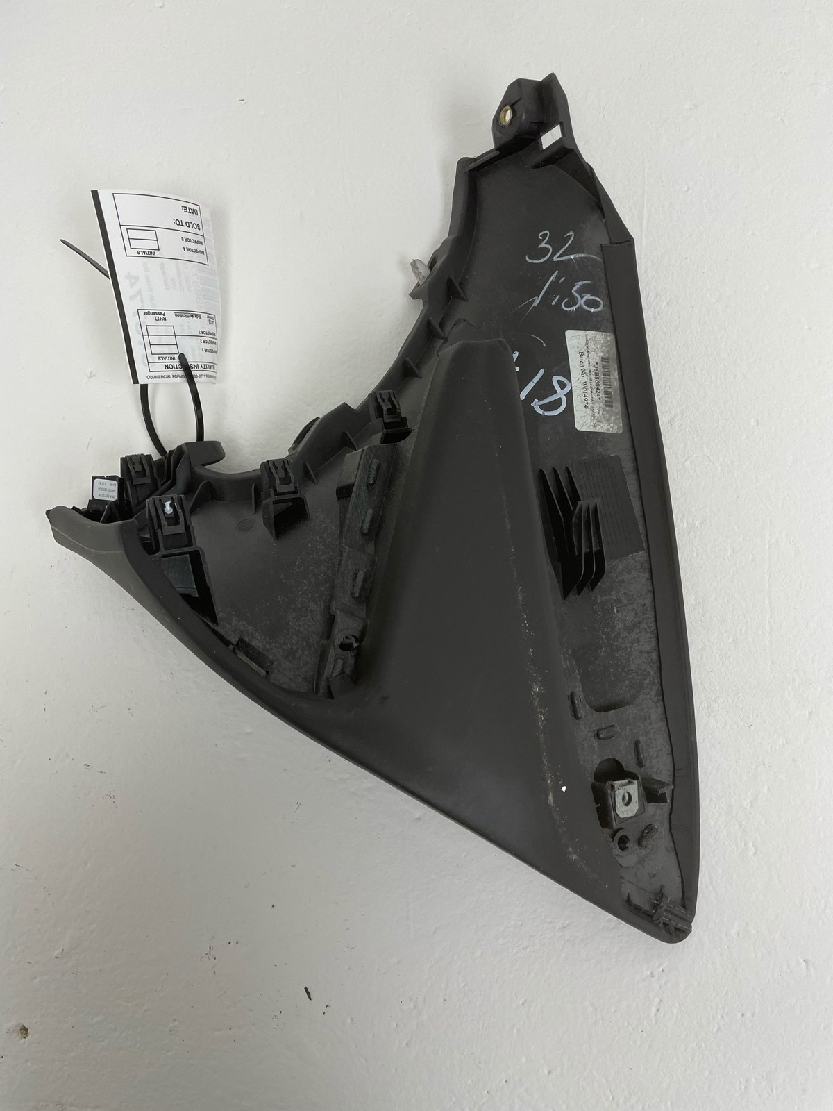 2015-2020 BENTLEY BENTAYGA Front Left Lower Dash Knee Bolster Trim Corner Panel