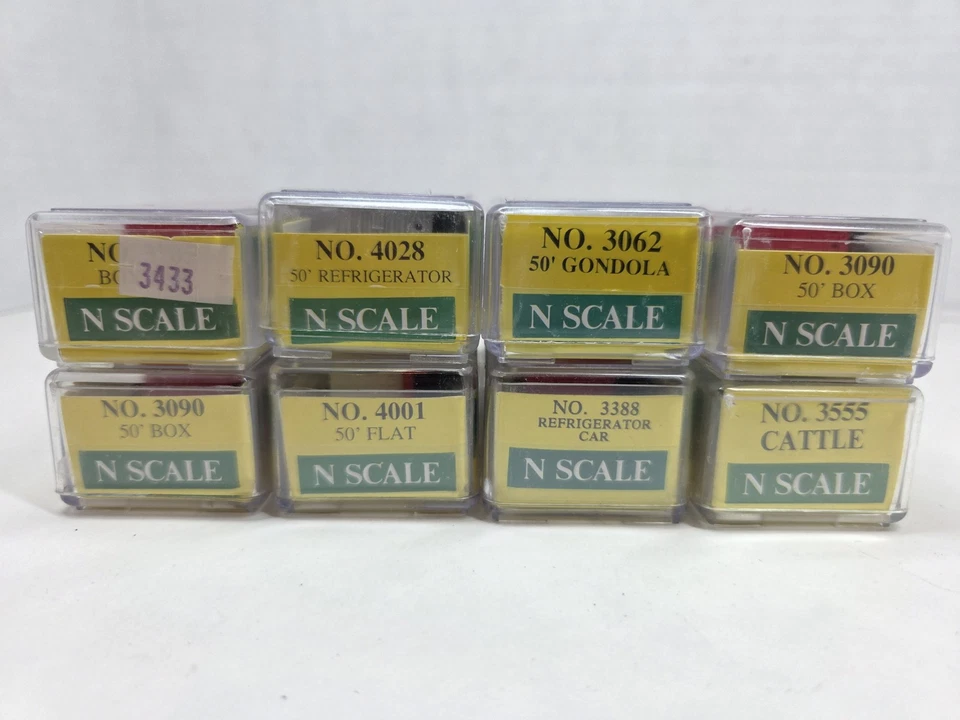 LOT 8 Model Power N Scale Model Train Cars Cattle Gondola Flat Box Refrigerator - Image 4 of 4