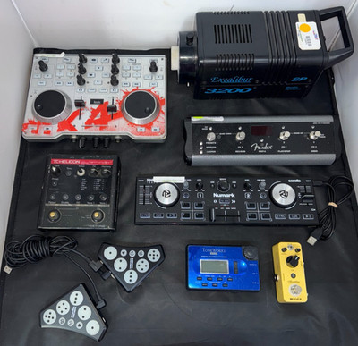 8pc Lot of DJ Equipment (PARTS/REPAIR)