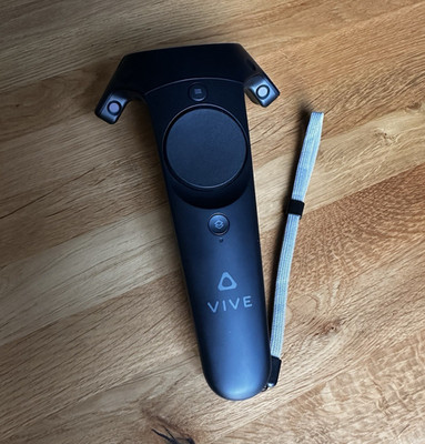 HTC Vive 1.0 VR Controller für HTC Vive Headset, Schwarz, mit Handschlaufe