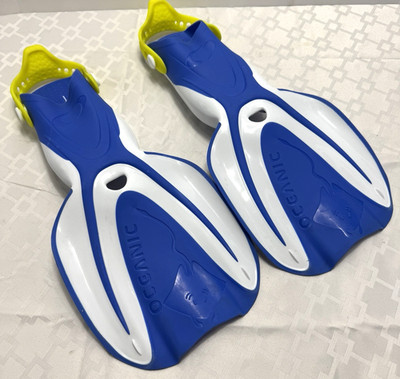 Oceanic Manta Ray Swim Fins Kids Size 1 - 4.5 Youth Scuba Adjustable Heel Strap