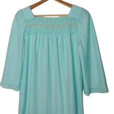 Vintage Vanity Fair Nightgown Medium Blue Lace Floral Long Sleeve Midi Acrylic