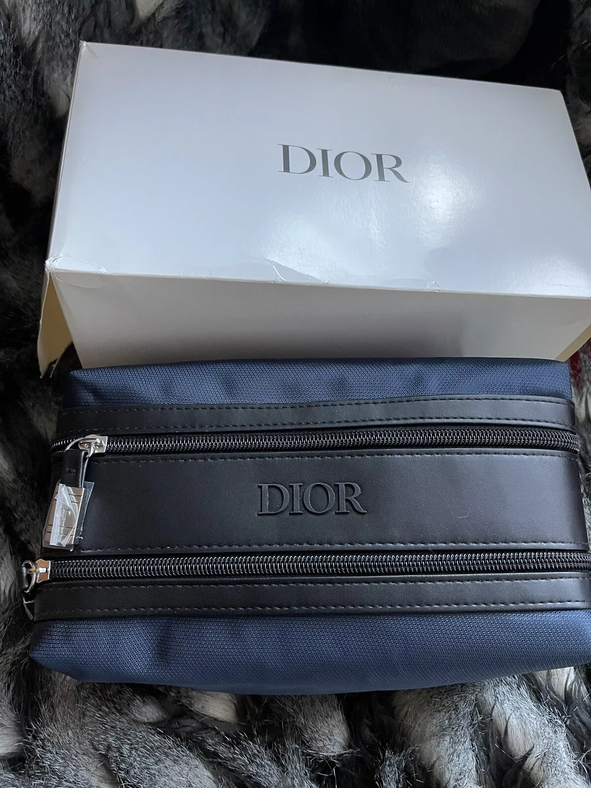 Étui de toilette pochette Dior sac à cosmétiques voyage main d'œuvre double kit sac de rasage de gym