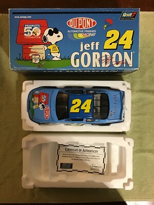 スヌーピー PEANUTS NASCAR 1/24 jeff GORDON Jeff Gordon #24 Dupont / Peanuts 2000 Monte Carlo 1:24