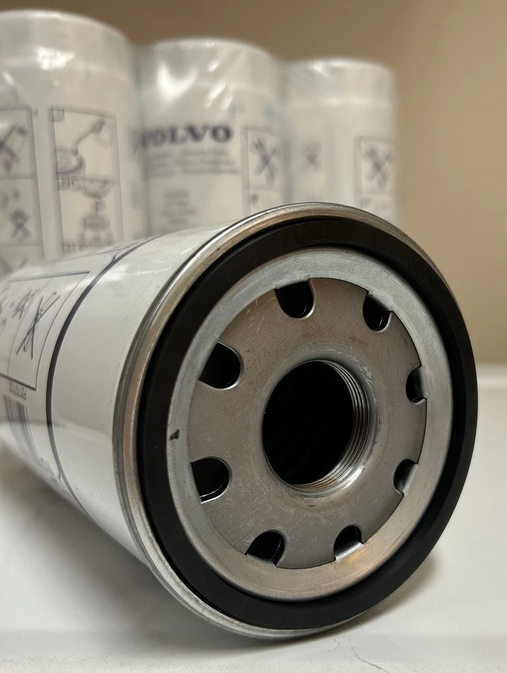 Volvo 21707132 Oil Filter New Set Of 8 - Image 4 of 4