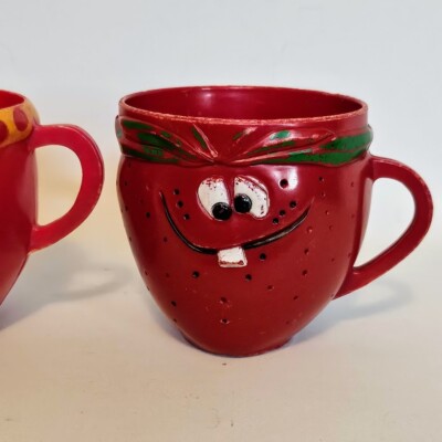 VTG Pillsbury Funny Face Fruit Plastic Kids Cups Various