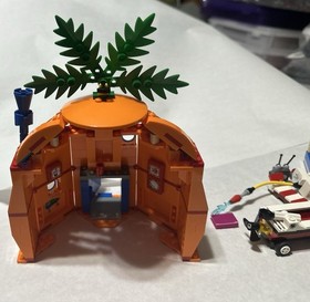 LEGO SpongeBob Set: Good Neighbors at Bikini Bottom 3834 Complete NO Minifigure