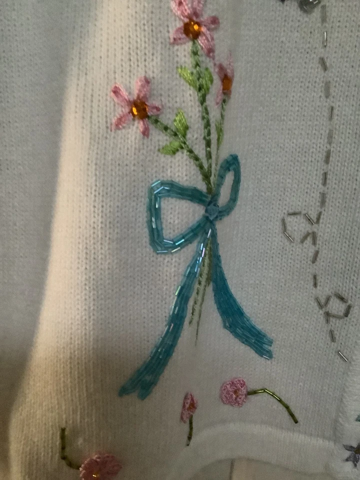 Cárdigan suéter grande vintage de punto de cuentos bordado con cuentas Foto 3 de 4