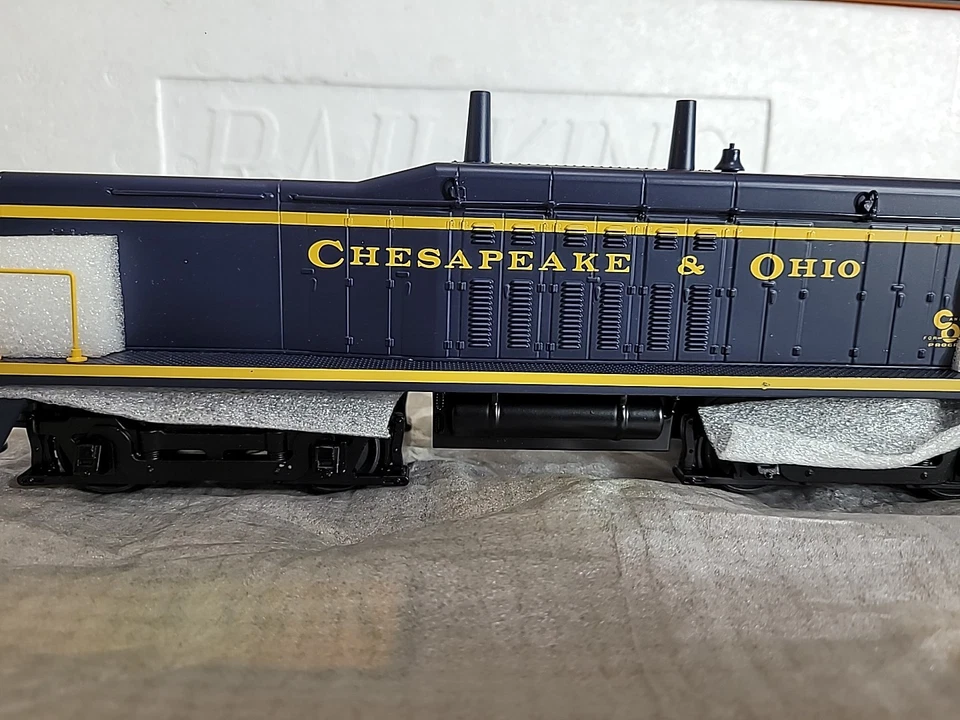 Railking O Gauge Chesapeake and Ohio Switcher Calf - Image 4 of 4