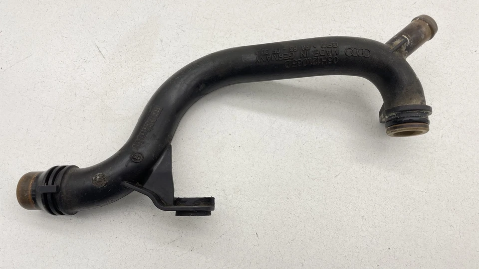 2009-2016 AUDI A4 Coolant Pipe Tube Line OEM #06H121065D - Imagem 2 de 4