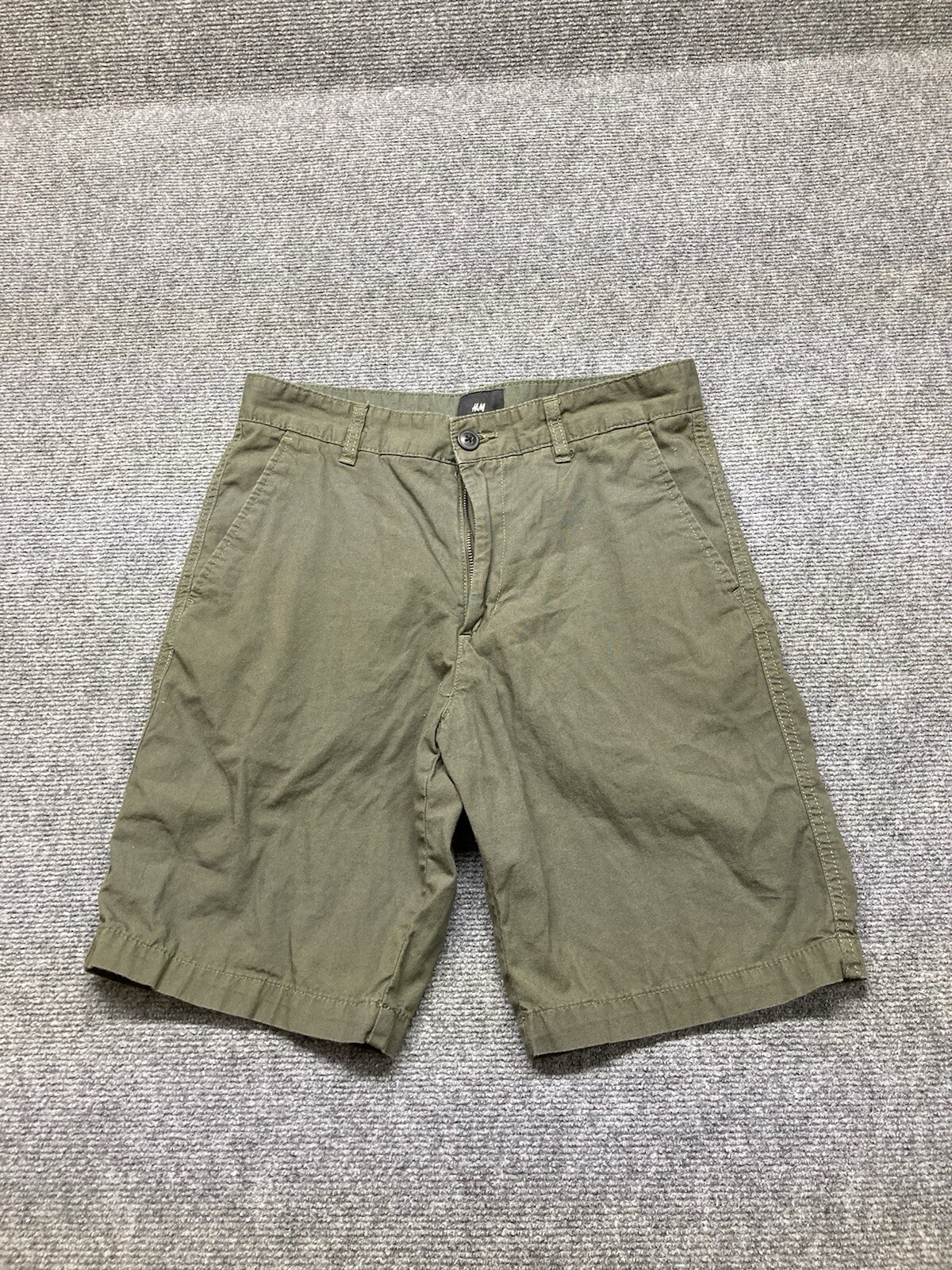 HM Shorts Men’s Size 28 Green Chinos-image