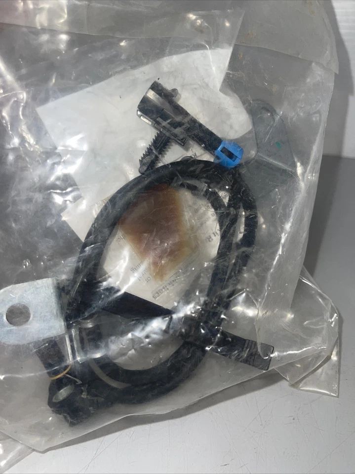 Sensor de velocidad de rueda ABS GM OEM para camioneta Chevy GMC Cadillac 15991985 LH NOS Foto 2 de 2