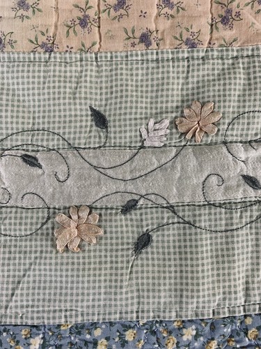 Handmade “Summer Garden”63”x53” Patchy Satin Flowers Block Wall Quilt Bed Decor - Picture 3 of 23