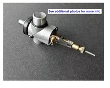 1x Carburatore motore RC vintage Super Tigre per serie .40 .45 .51 mai usato nuovo