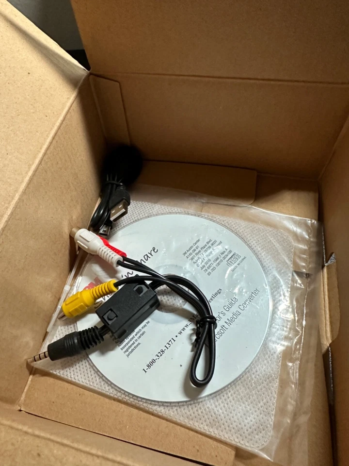 3M SHOOT N'SHARE CAMCORDER+PROJECTOR - Image 4 of 4