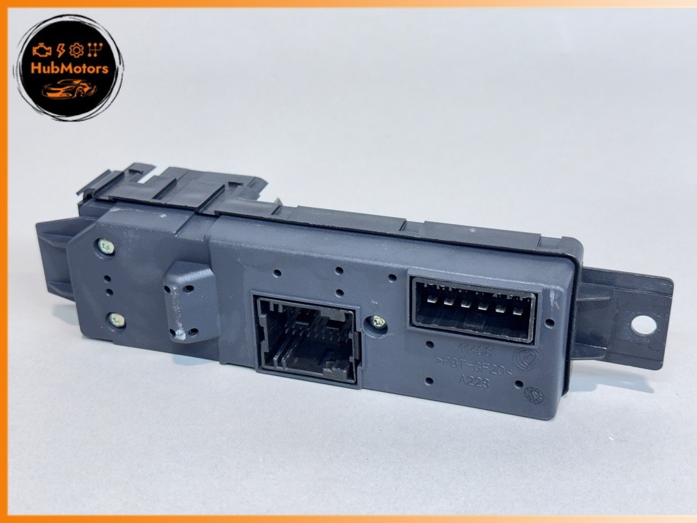 03-13 Maserati Quattroporte M139 Front Right Side Door Window Control Switch Oem