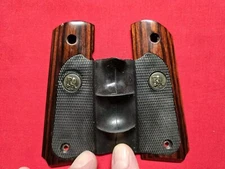 Pachmayr Colt 1911/1911A1 45 ACP Medallion Grip's. No Screws. Wood Rubber. 00140