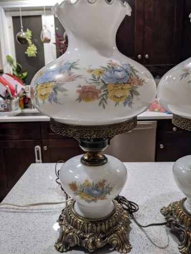 2 VINTAGE L & LWMC 1971 HAND-PAINTED BRASS & MILK GLASS 3-WAY LAMP-20"-EXC.COND.