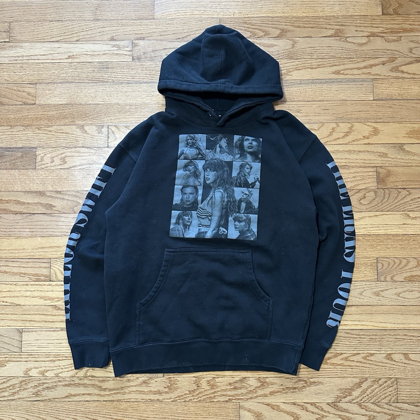 Authentic Taylor Swift The Eras Tour US Concert  Black Hoodie Medium 22x26