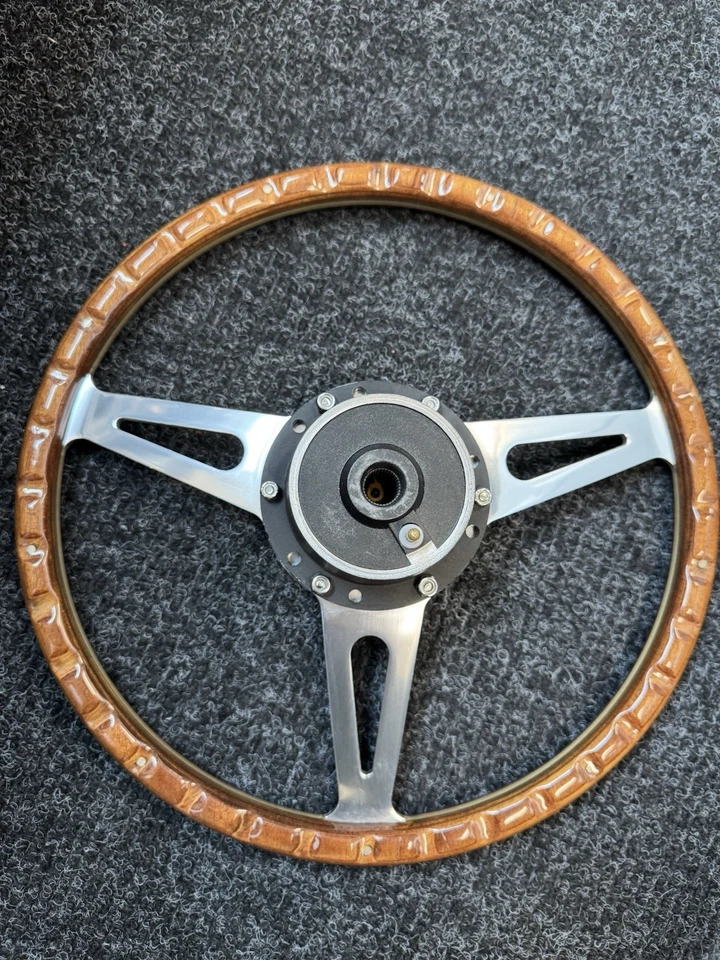 Volante Triumph TR6 - Buen estado usado  Foto 2 de 4