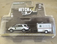 Greenlight Diecast Hitch & Tow 2015 Ford Explorer NYC Parks & Cargo Trailer D4