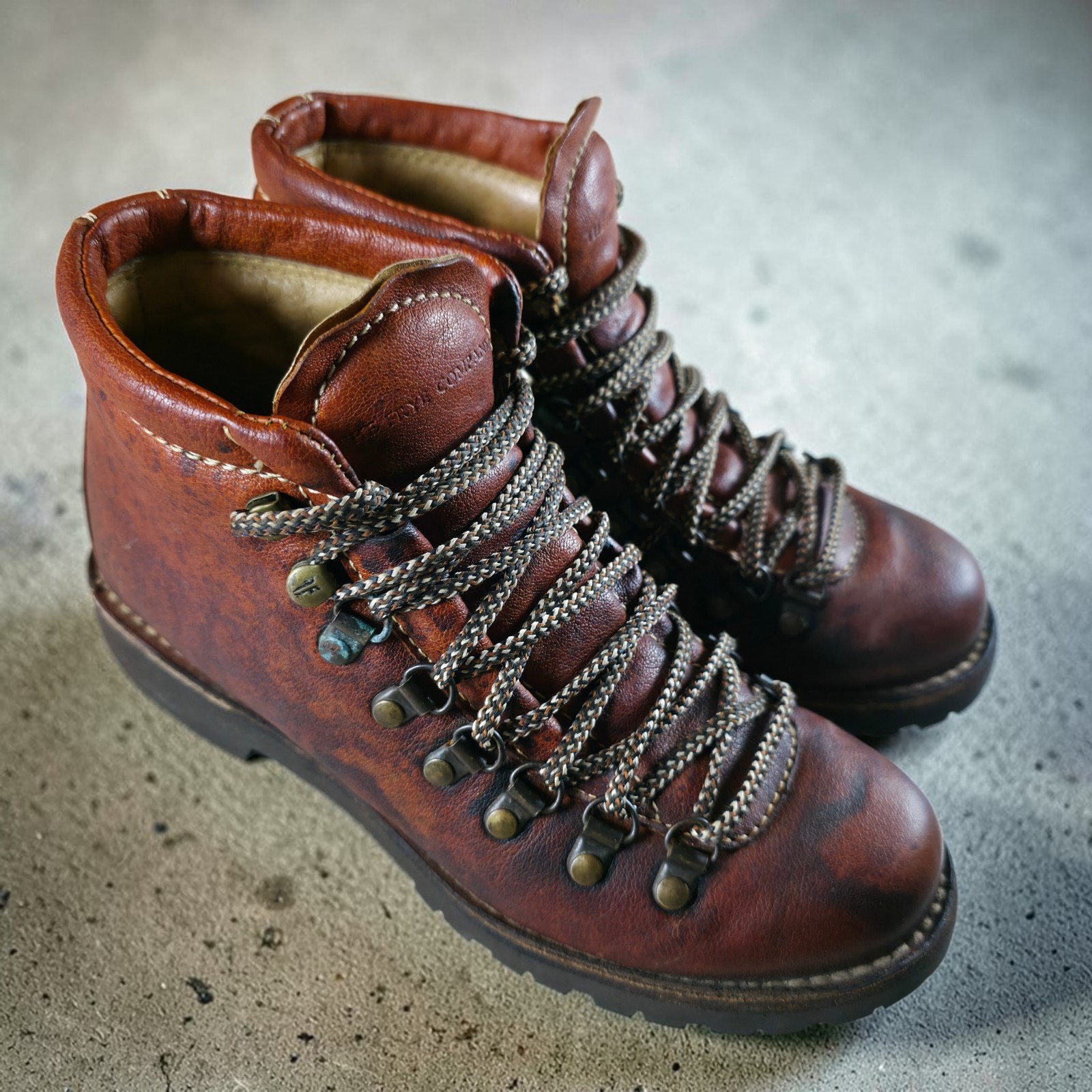 Frye Vintage Hiking Boots Mountaineering Womens 6.5 B Distressed Brown Leather